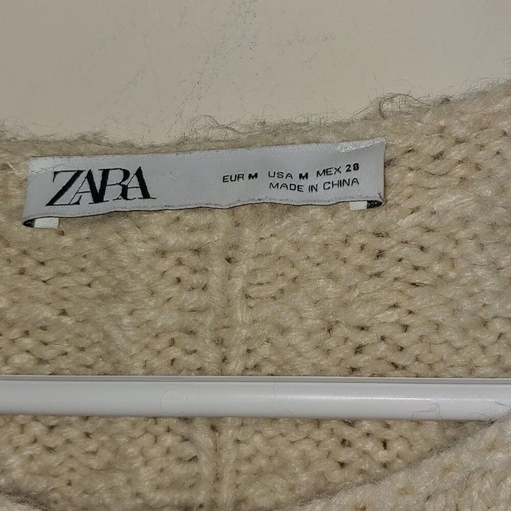 Zara Chunky Cable Knit Patchwork Fringe Details Crew Neck Sweater Size M Cream
